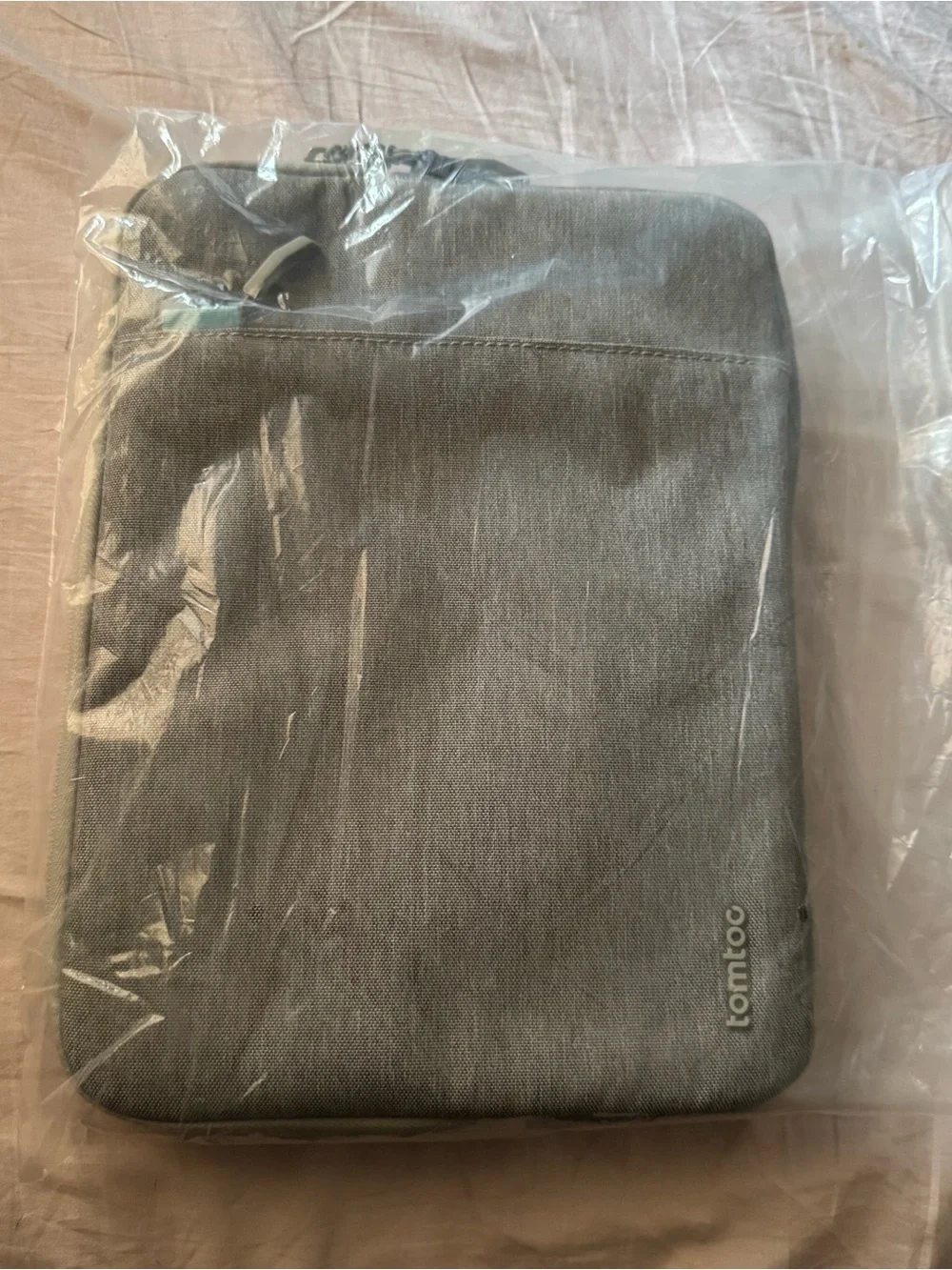 Tomtoc new grey iPad case